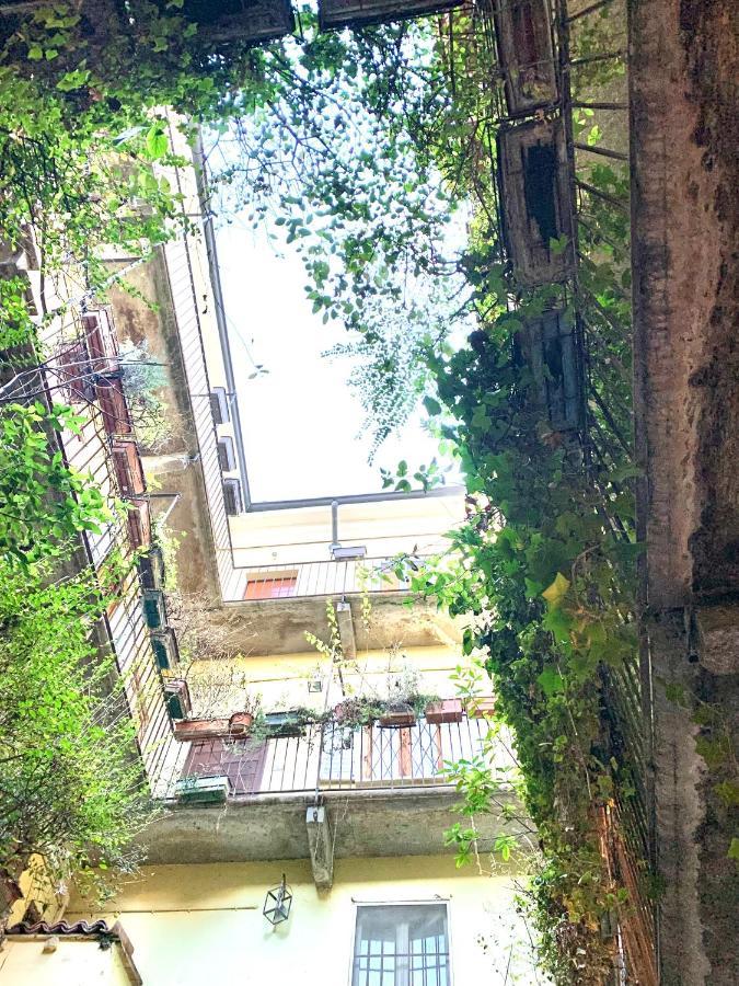 Canal View Historical Apartment Милан Экстерьер фото